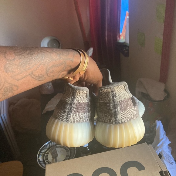 Yeezy 350 v2 zyon - Picture 4 of 7
